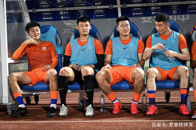 媒体调侃诺维茨基投掷棒球：你还是跳投比较帅