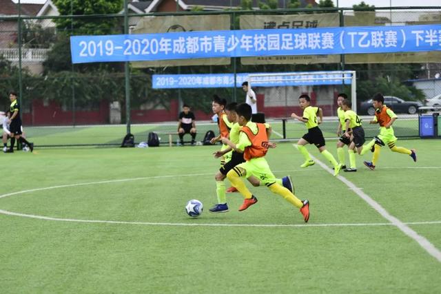 战争谣言冲击足坛:伊朗球星回国参军？C罗跑路